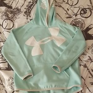 Under amour sweatshirt